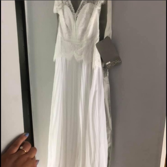 ASOS Sophia Wedding Dress - Picture 3 of 5